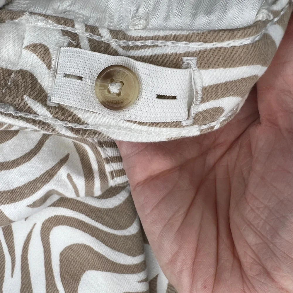 Abercrombie  kids high rise pants size 9-10.